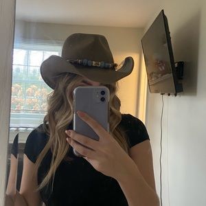 Ladies WOOLRICH 100% Wool hat